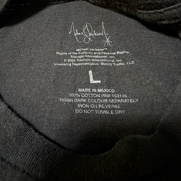 Michael Jackson Thriller Graphic T-Shirt Men's L Licensed Zombie Red Jacket - Picture 3 of 4